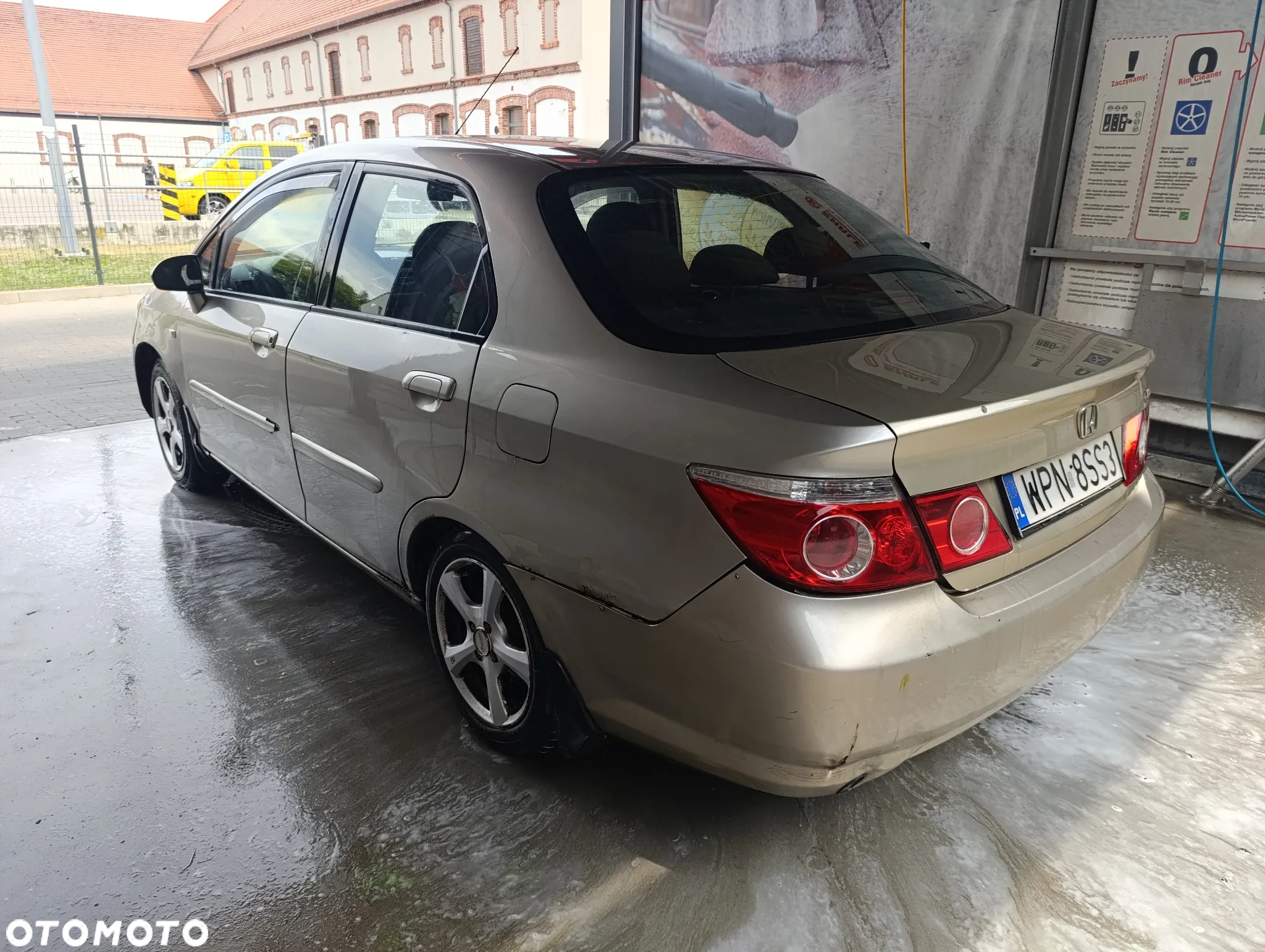 Honda City 1.4 Comfort - 4