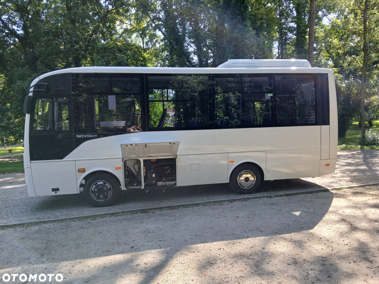 Isuzu Novo City midi - 8