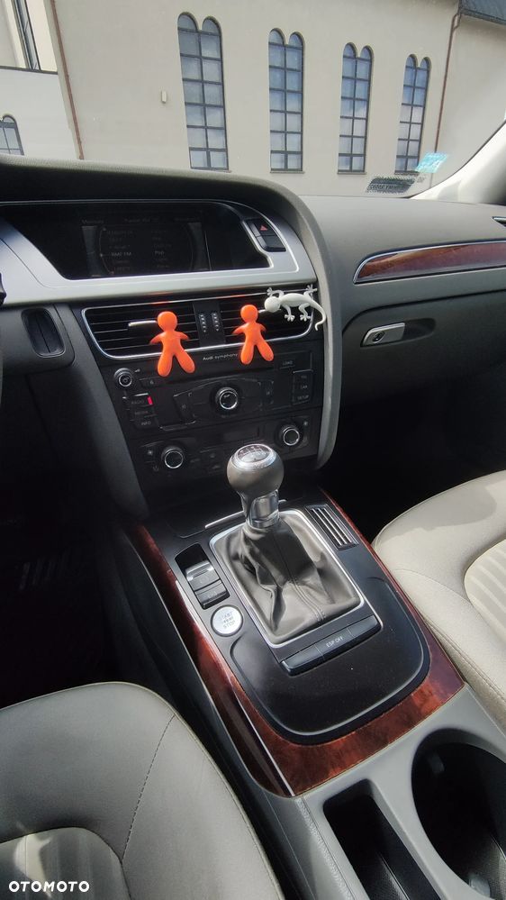 Audi A4 Limousine - 9