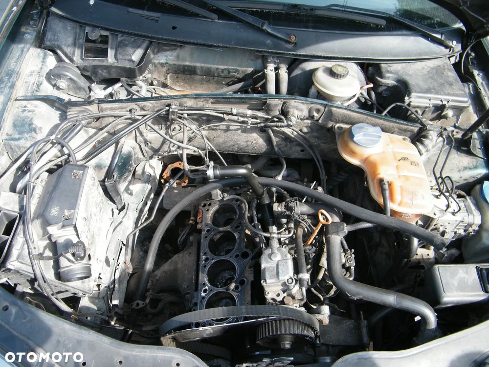 VW Passat B5 1.9 TDI 110 KM silnik AFN skrzynia EEN lakier LC6M - 8