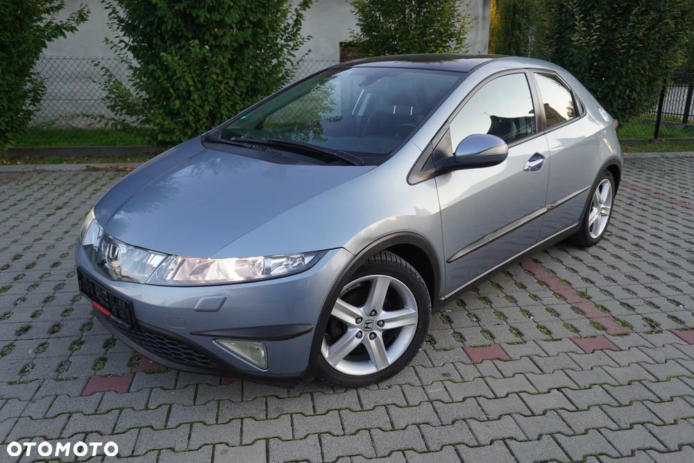 Honda Civic 1.8 Executive NAVI i-SHIFT - 1