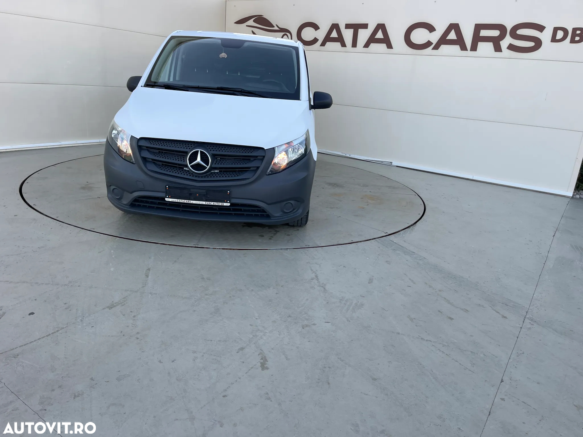 Mercedes-Benz Vito 111CDI LUNG USI SPATE - 2