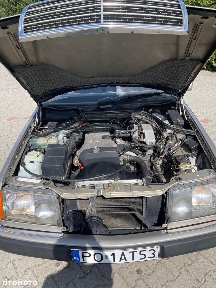 Mercedes-Benz W124 (1984-1993) - 29