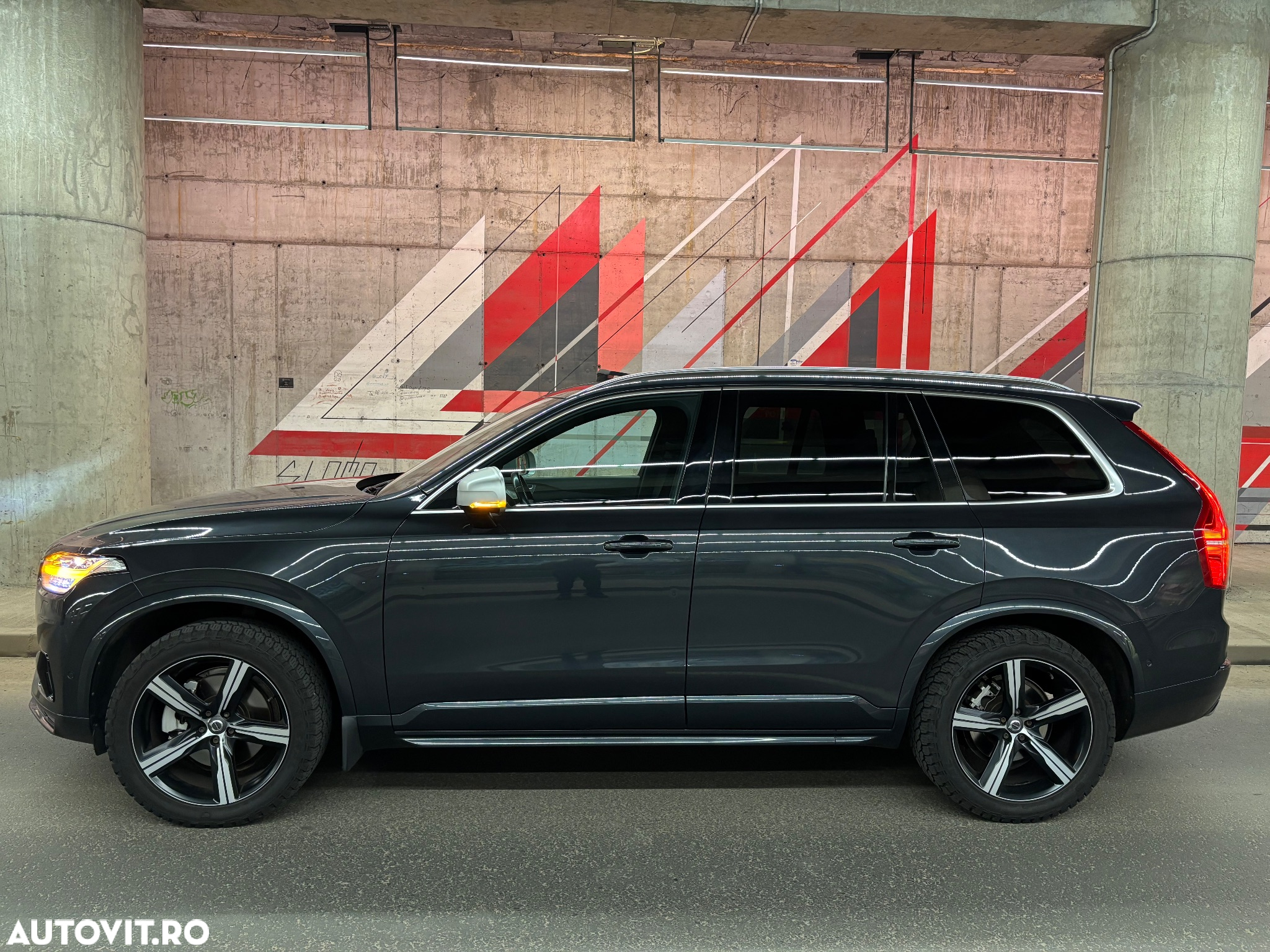 Volvo XC 90 D5 AWD Geartronic RDesign - 5
