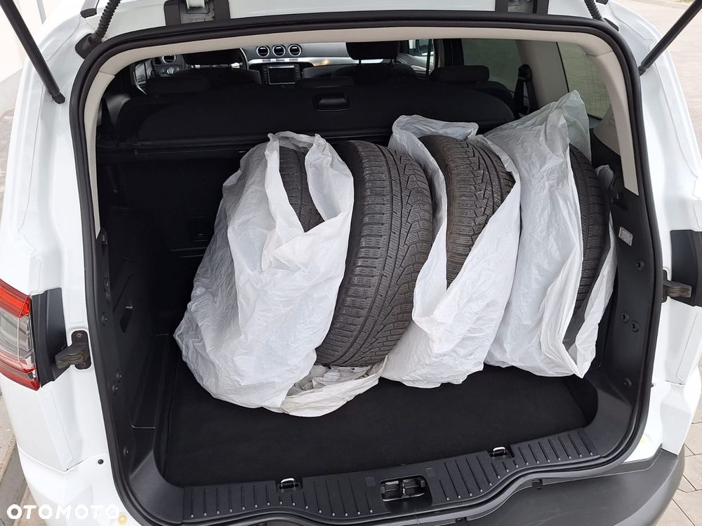 Ford S-Max 2.0 TDCi DPF Titanium X - 31
