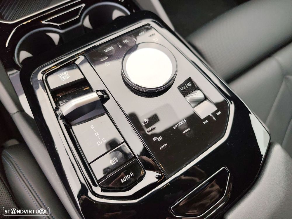 BMW 530 e Pack Desportivo M - 17