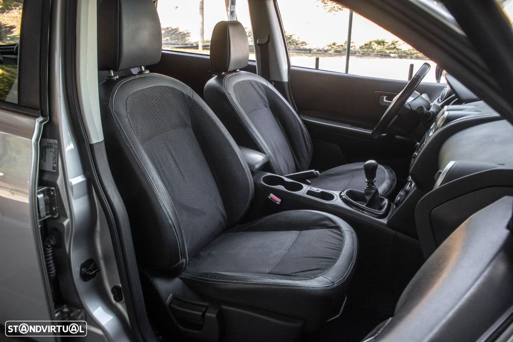 Nissan Qashqai 1.6 dCi N-Connecta - 23