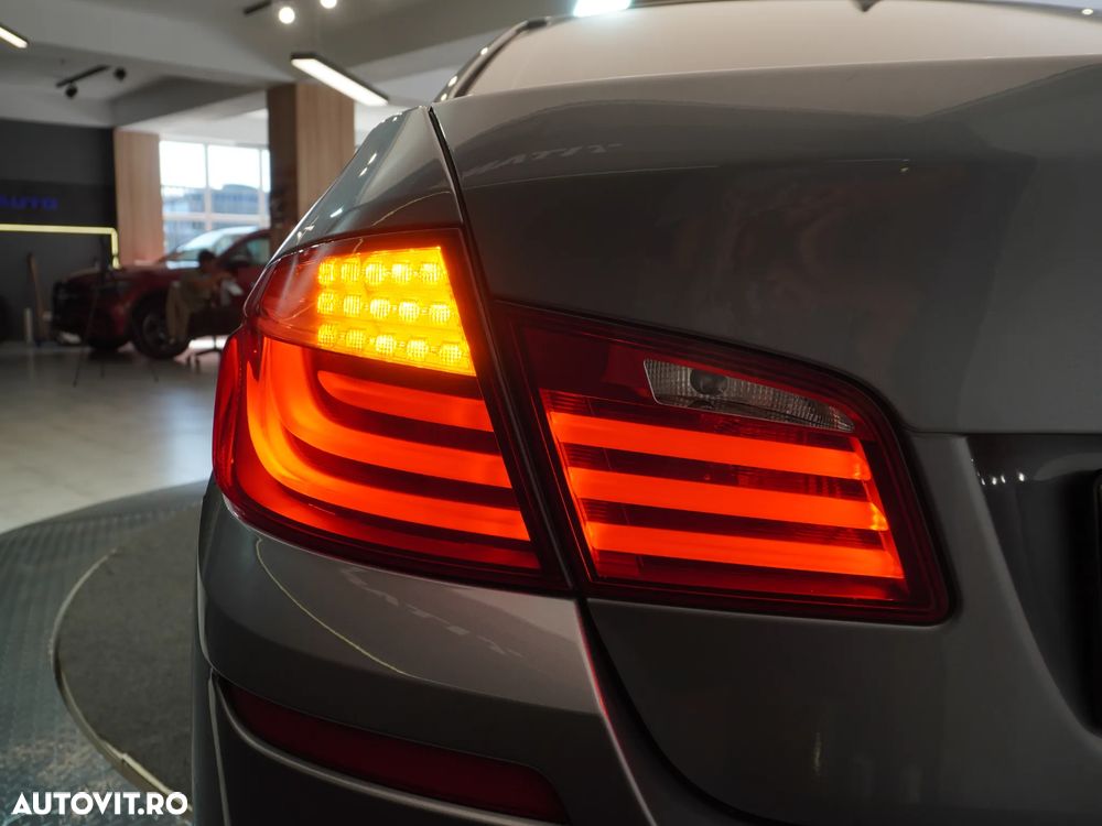 BMW Seria 5 520d Sport-Aut. - 11