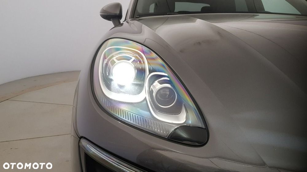 Porsche Macan - 11