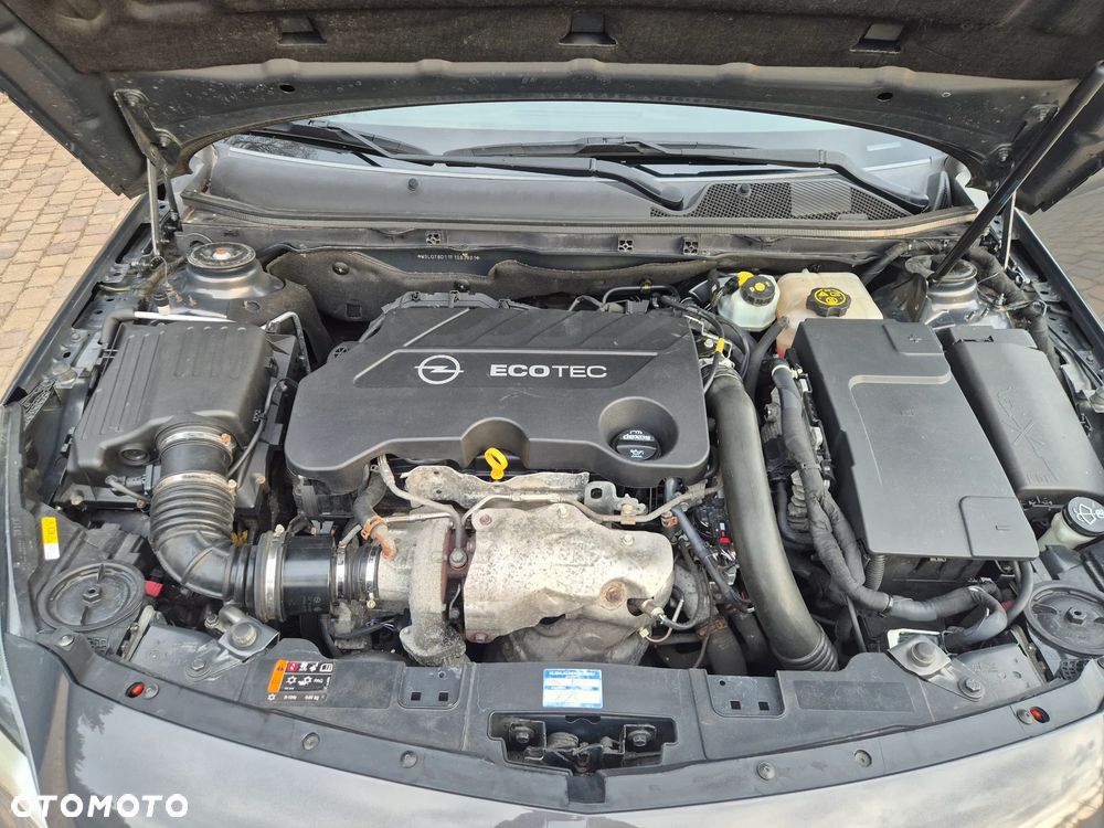 Opel Insignia CT 2.0 CDTI 4x4 S&S - 16