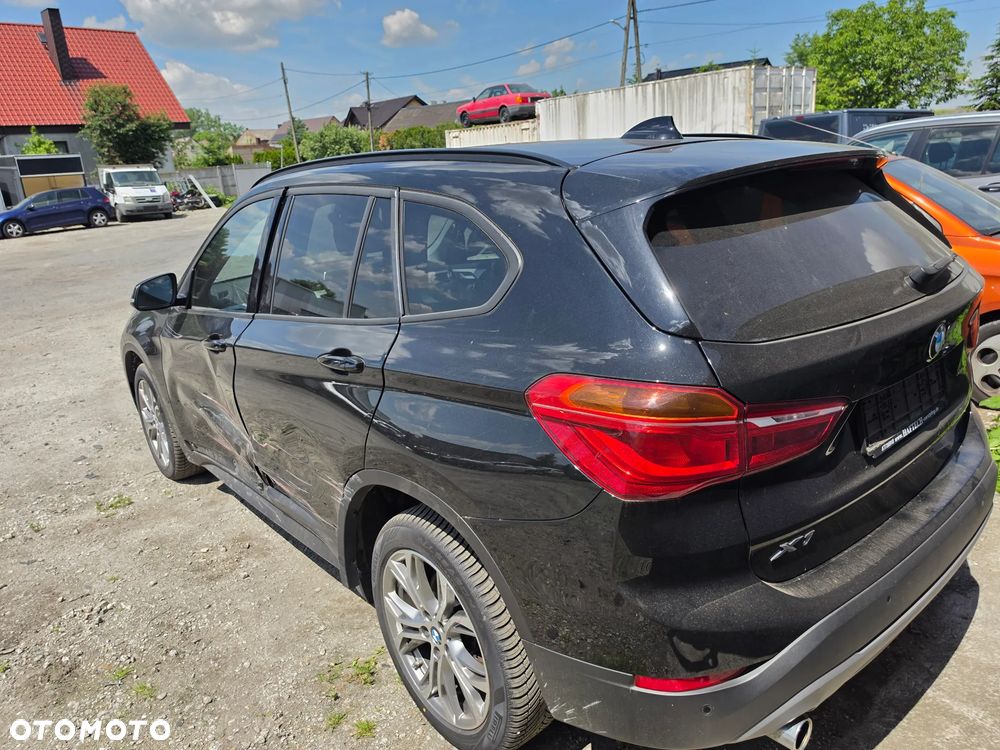 BMW X1 sDrive18i - 10