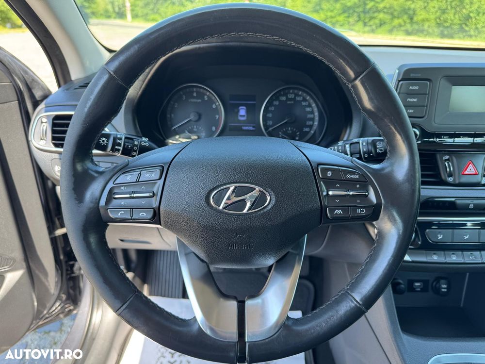 Hyundai i30 1.5 110CP 5DR M/T Comfort - 15
