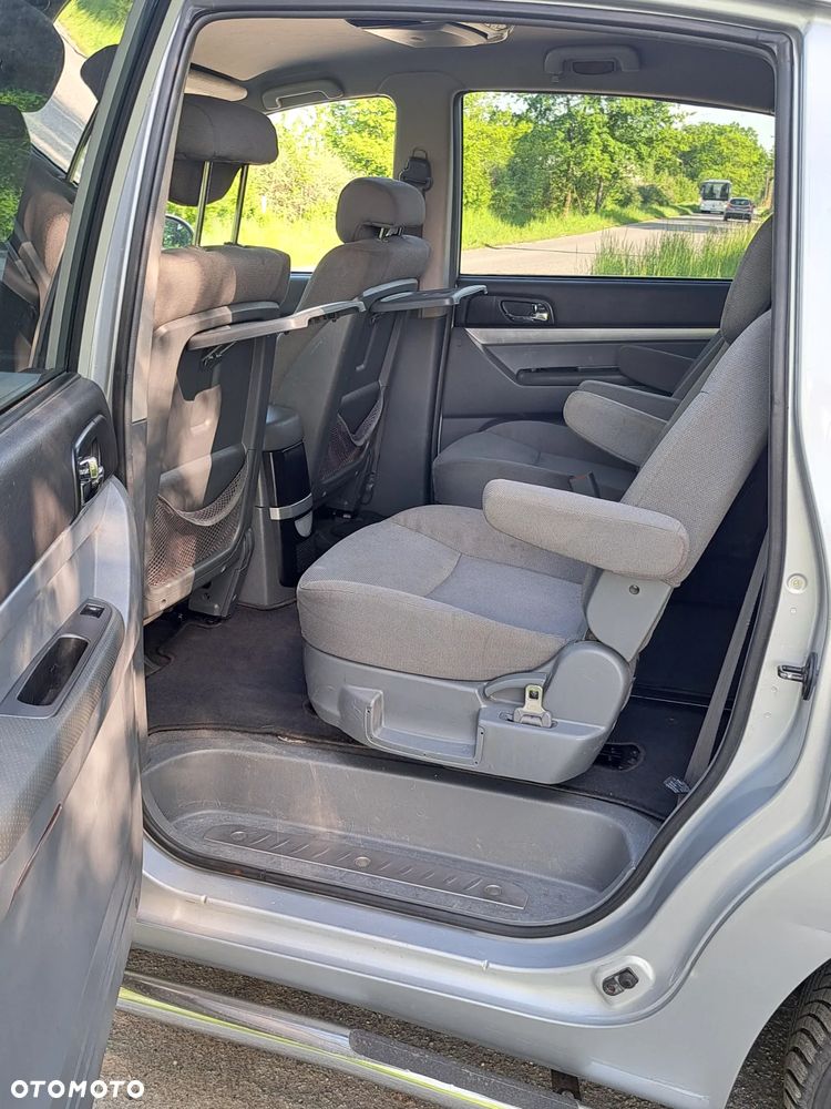 SsangYong/KGM Rodius - 17
