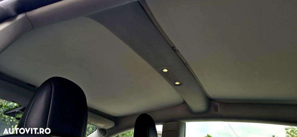 Tesla Model 3 - 8