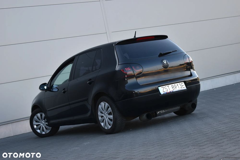 Volkswagen Golf - 32