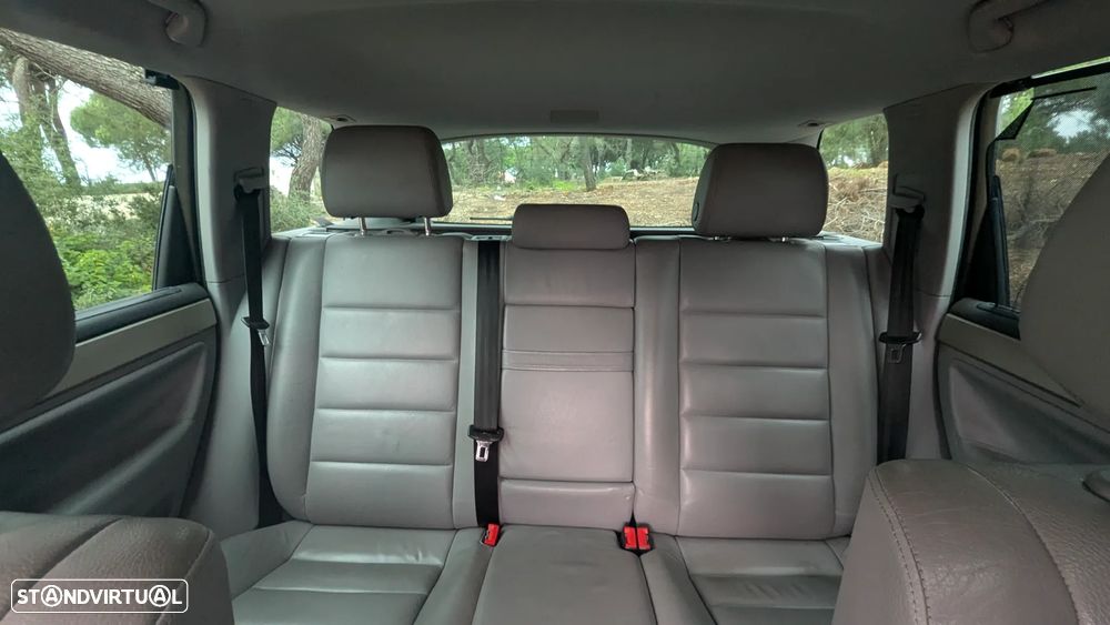 VW Touareg 3.0 TDI V6 Tiptronic - 16