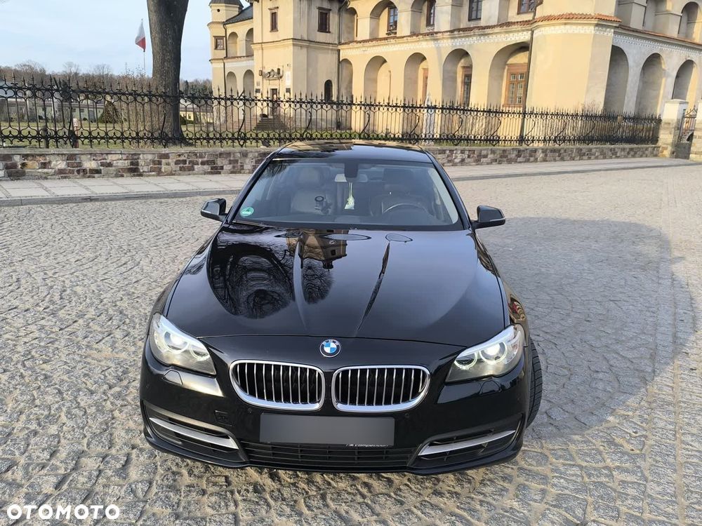 BMW Seria 5 525d - 12