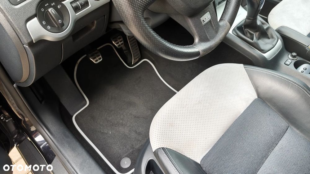 Skoda Octavia 2.0 TDI CR DPF RS - 5