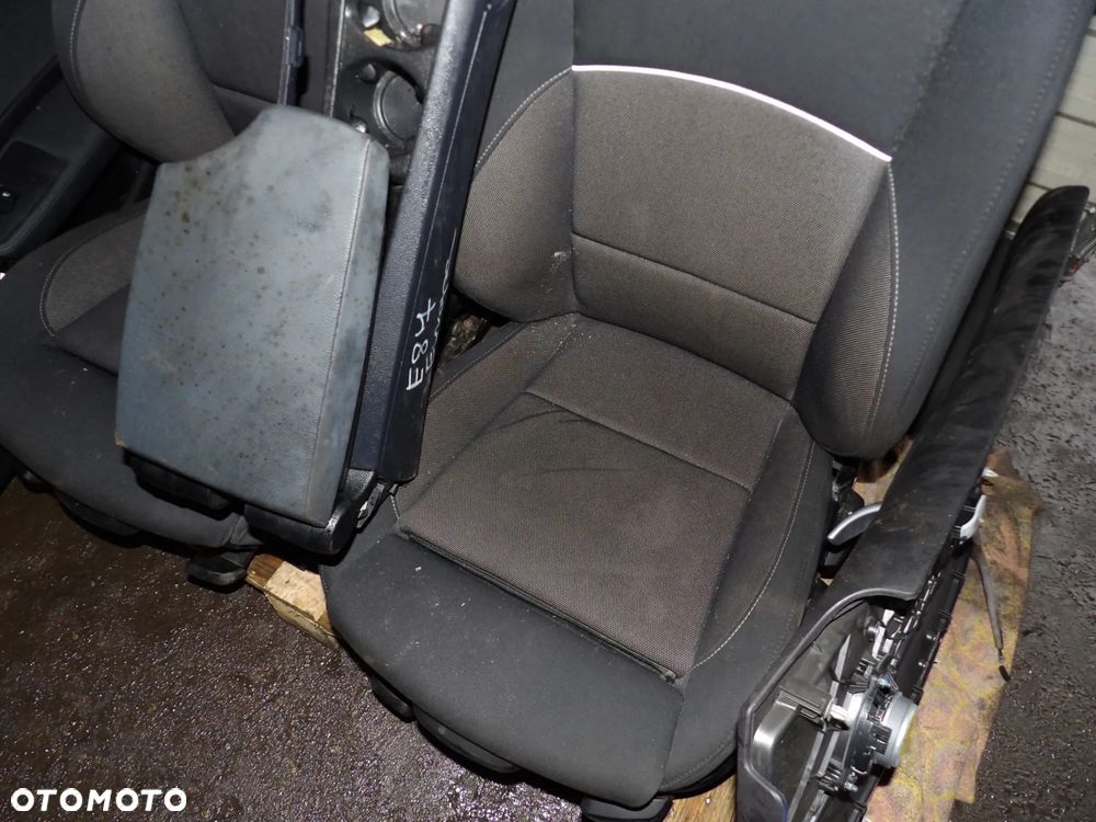 BMW - E87 - FOTELE , KANAPA - EUROPA - NIE GRZANE - 2