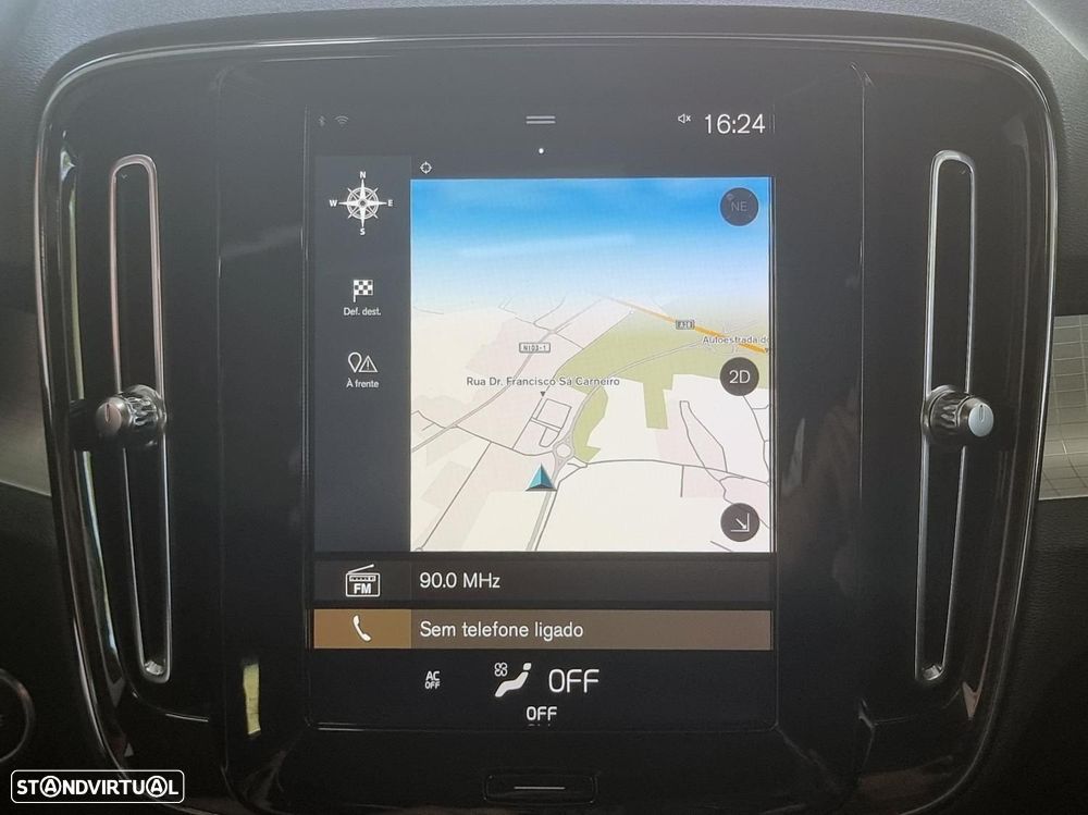 Volvo XC 40 2.0 D3 Momentum Plus Geartronic - 32