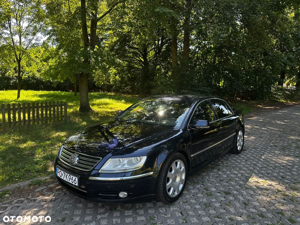 Volkswagen Phaeton - 1