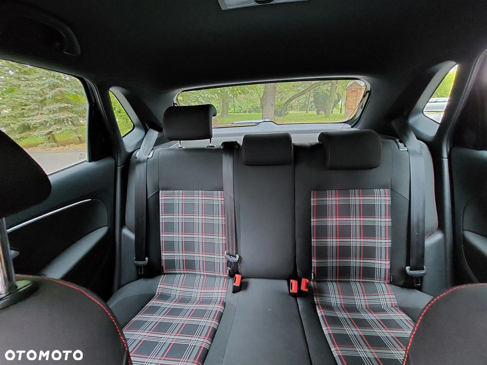 Volkswagen Polo - 16
