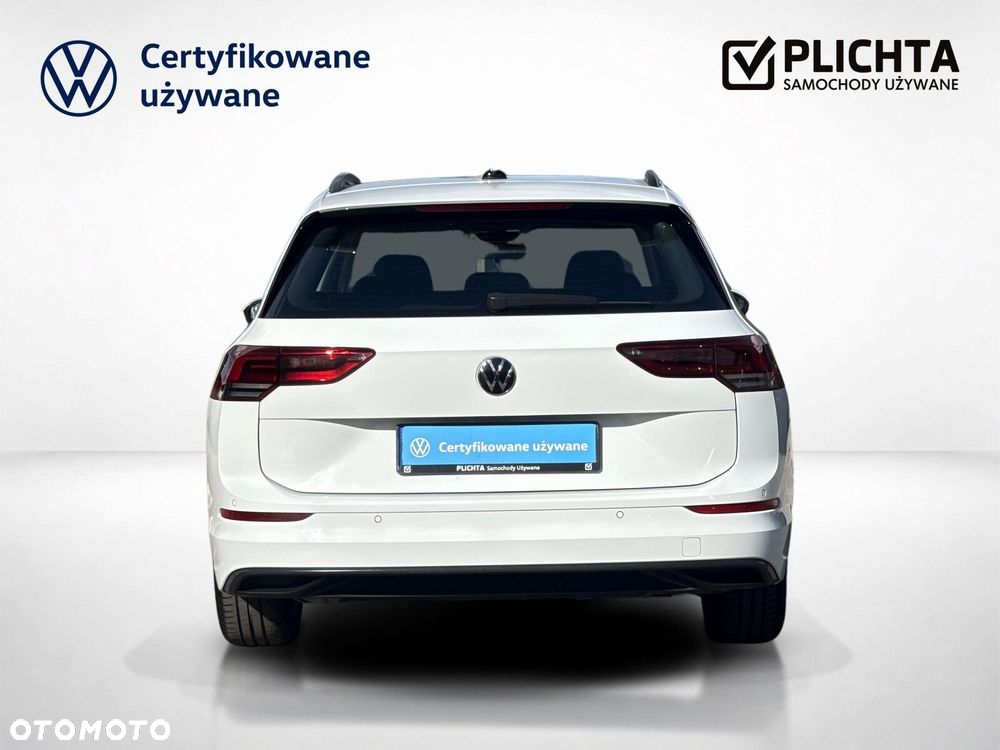 2021 Volkswagen Golf, photograph 4