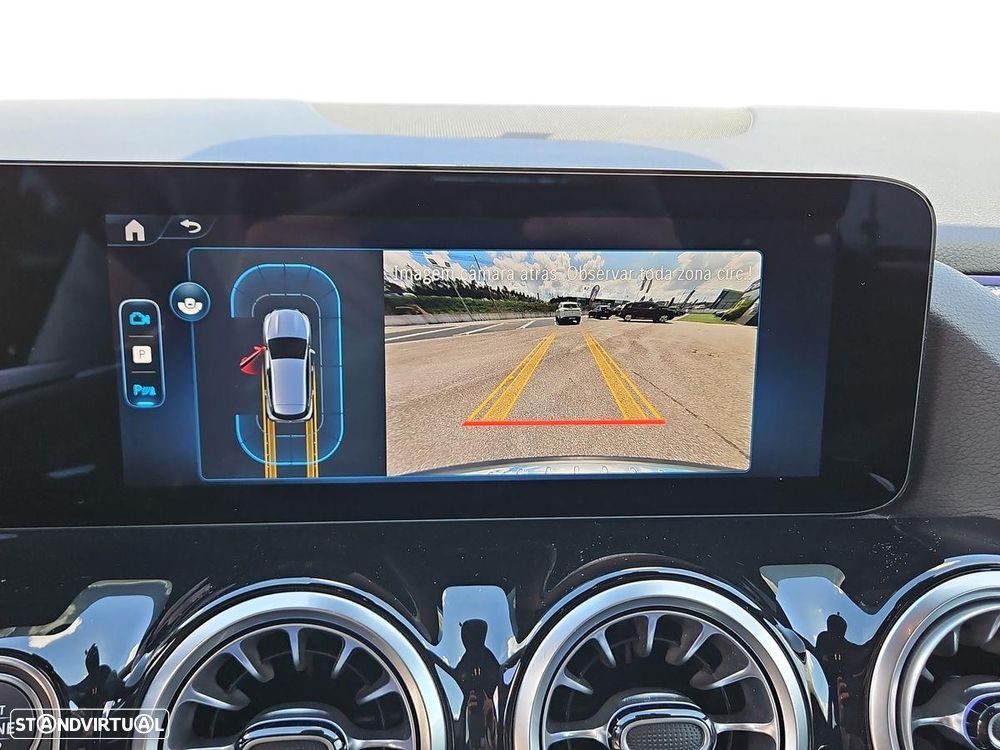 Mercedes-Benz GLA 180 d AMG Line - 19