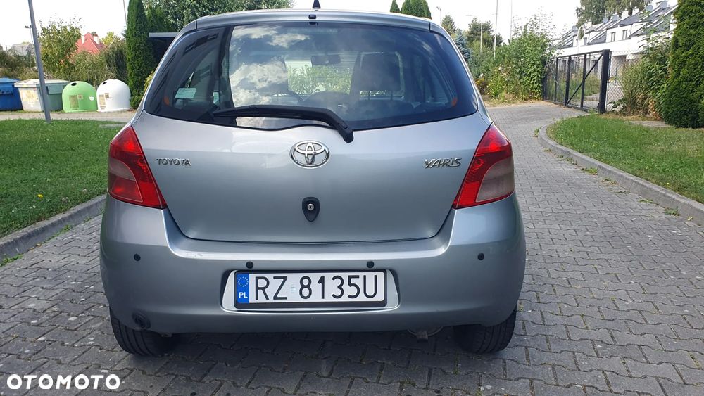 Toyota Yaris 1.3 Sol - 10