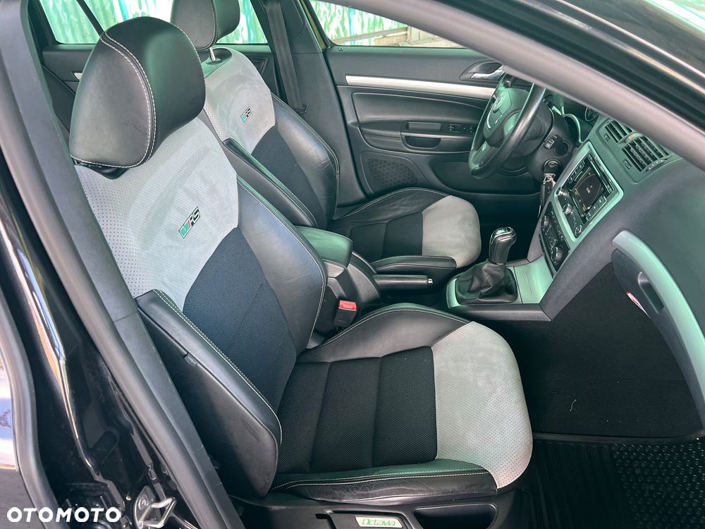 Skoda Octavia 2.0 TDI RS - 18