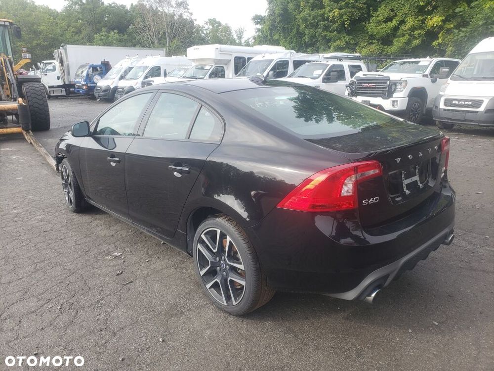 Volvo S60 - 11