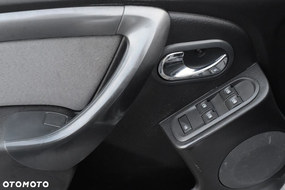 Dacia Duster 1.6 SCe Outdoor S&S - 36