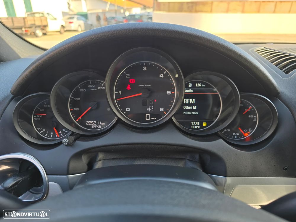 Porsche Cayenne 3.0 V6 - 16