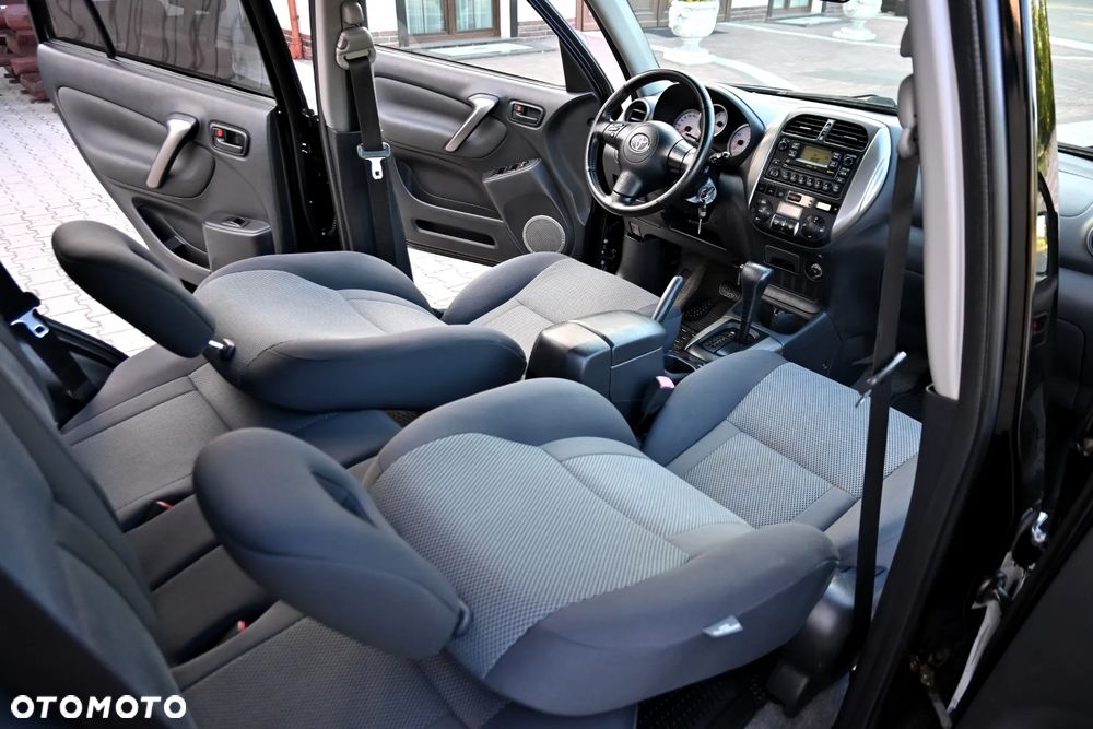 Toyota RAV4 2.0 VVT-i Sol - 26