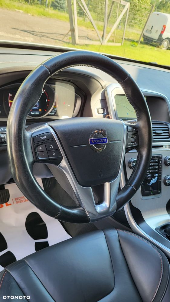 Volvo XC 60 D4 Ocean Race - 37