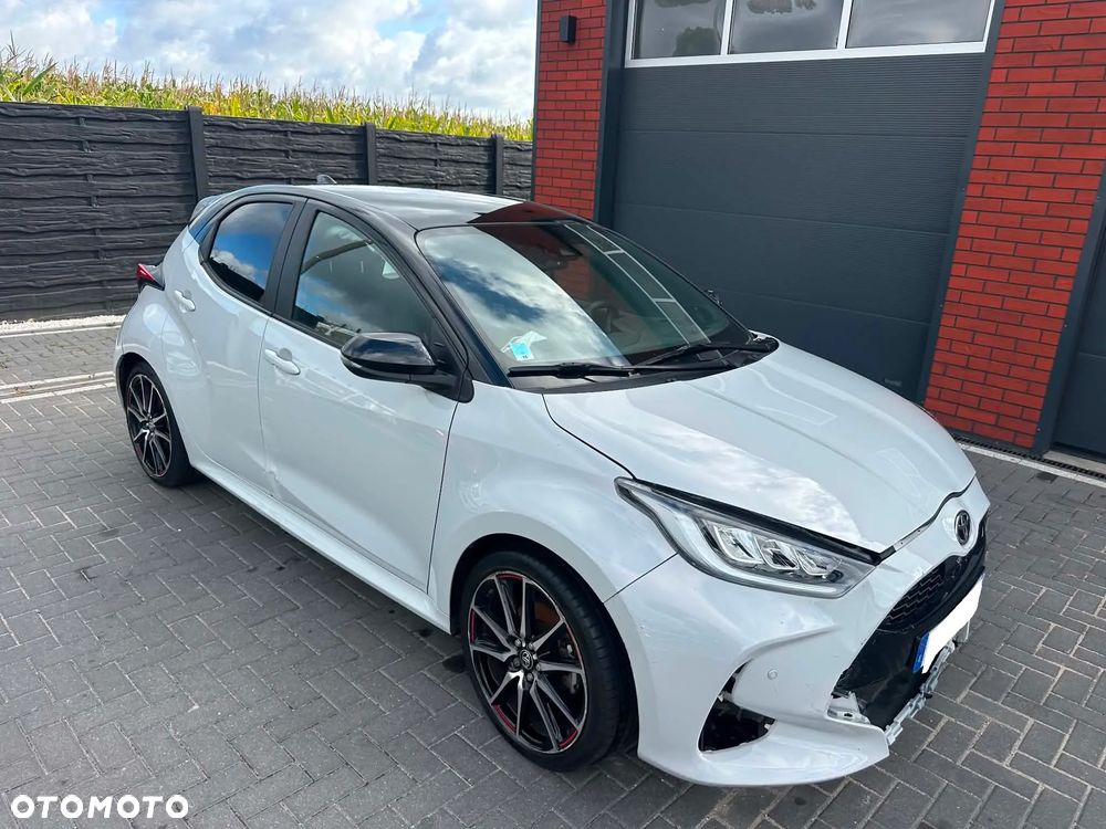 Toyota Yaris Hybrid 1.5 GR Sport - 36