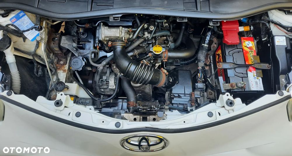 Toyota iQ 1.0 Sol EU5 - 12