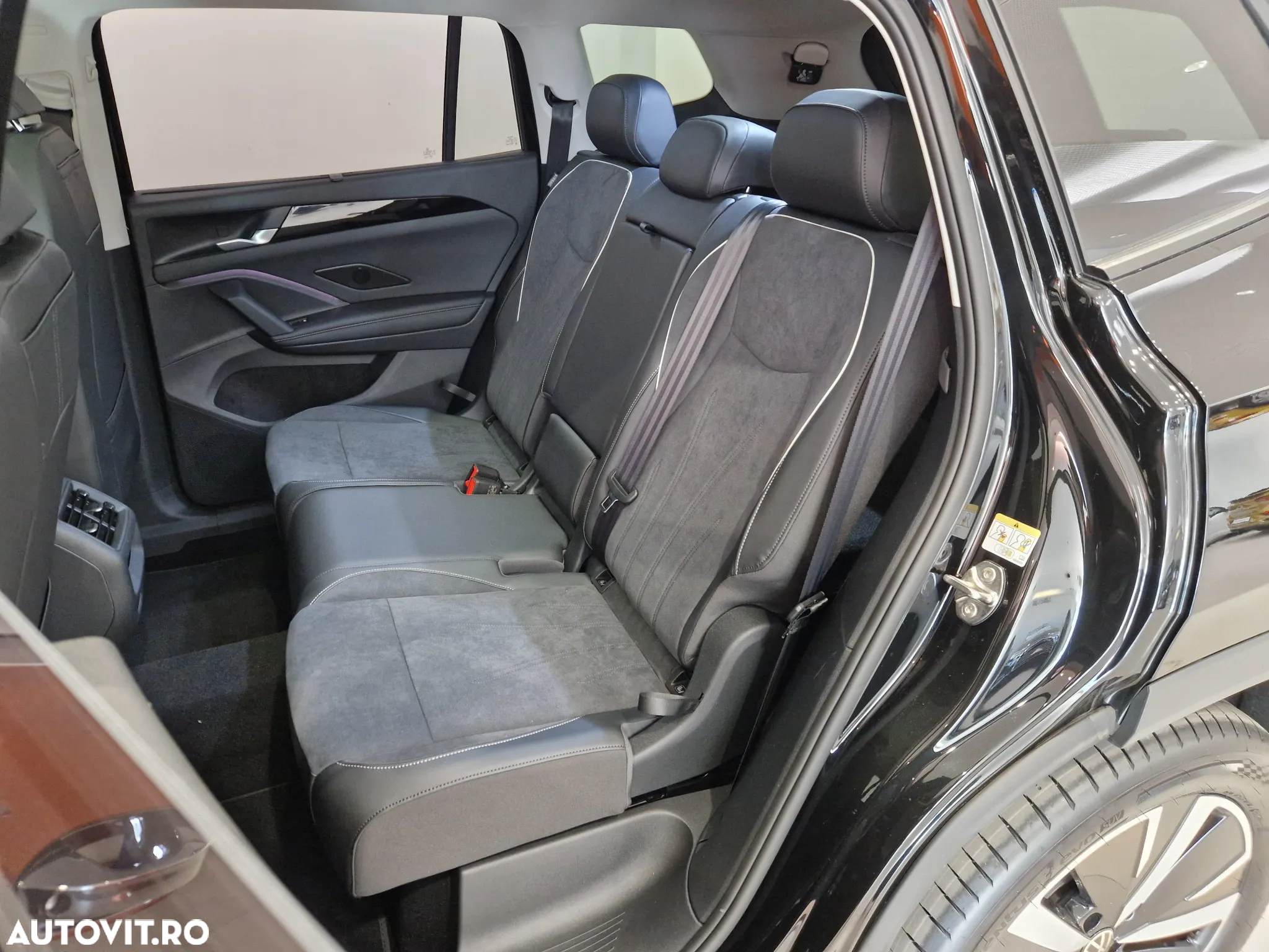 Volkswagen Tayron 2.0 TDI 4Motion DSG Elegance - 14
