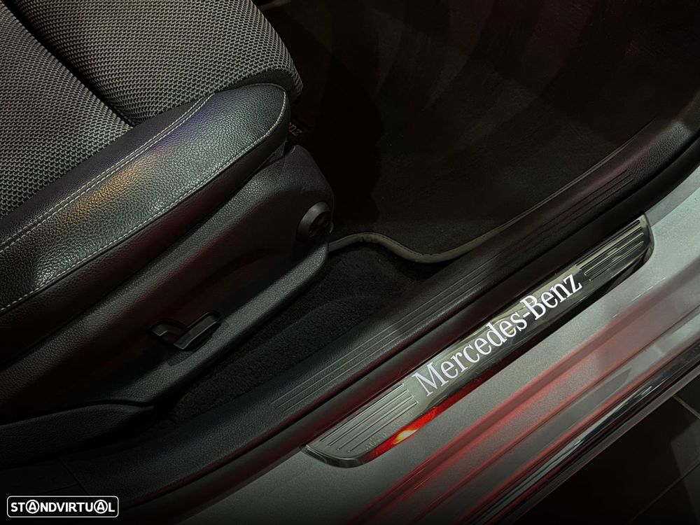 Mercedes-Benz E 220 d Avantgarde - 37