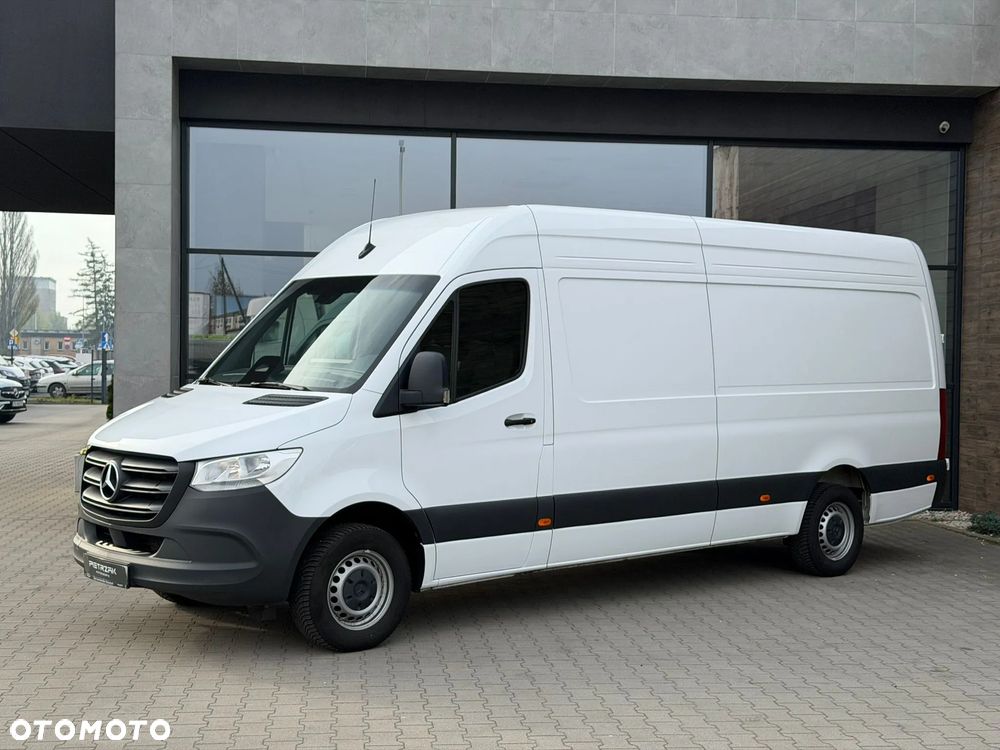 Mercedes-Benz Sprinter - 2