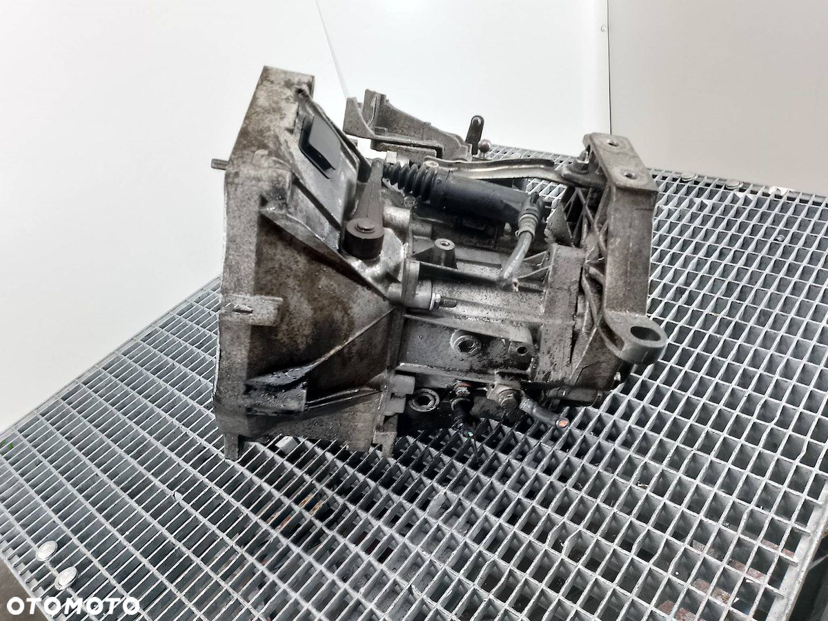SKRZYNIA BIEGÓW MANUALNA FIAT GRANDE PUNTO 1.3 MULITIJET - 6
