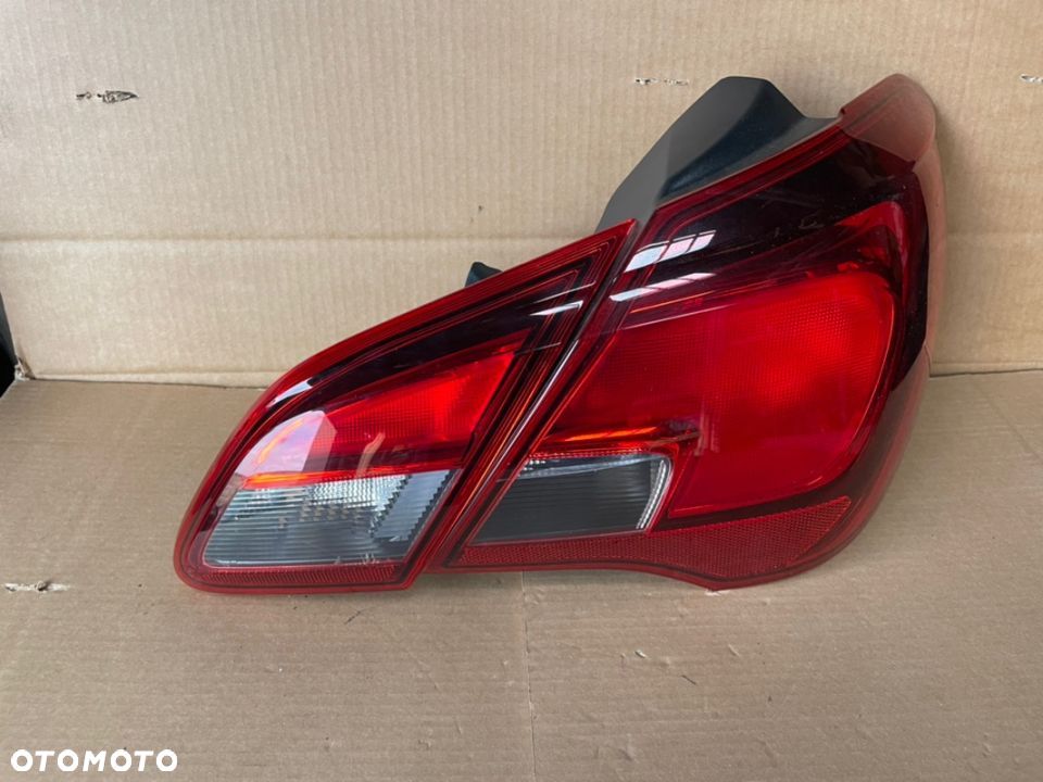 Opel Corsa e lampa tył prawa strona kpl - 2