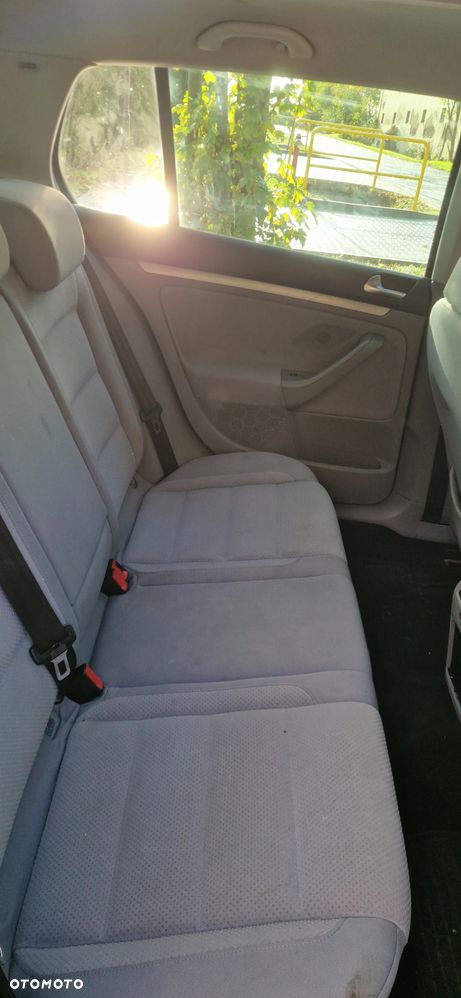 Volkswagen Golf - 11