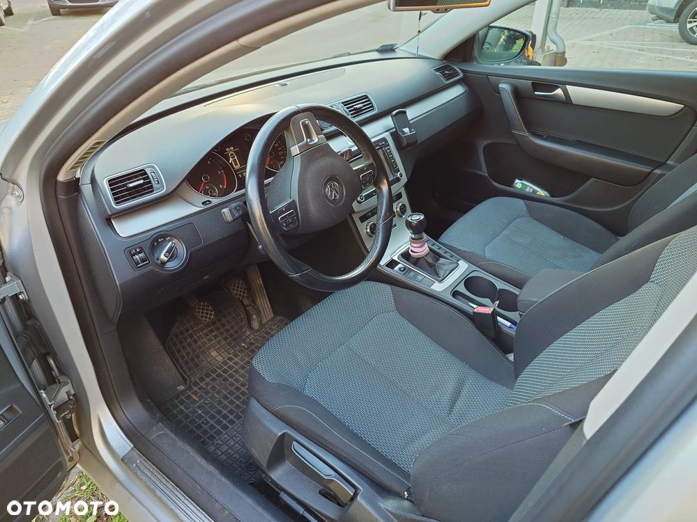 Volkswagen Passat Variant 1.6 TDI BlueMotion Technology Comfortline - 11