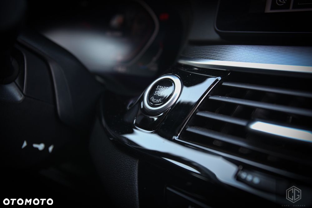 BMW Seria 5 520d xDrive M Sport sport - 39