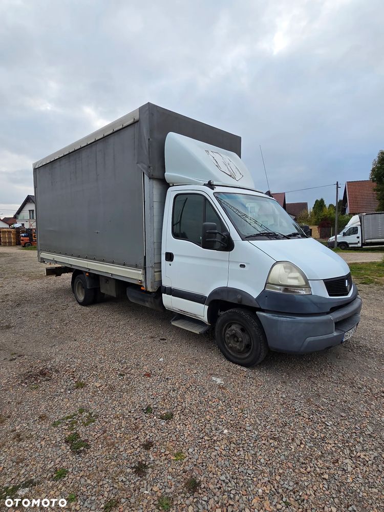 Renault Mascott