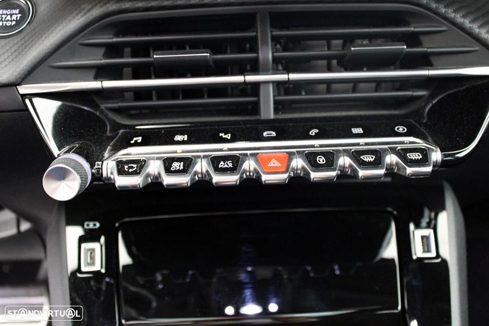 Peugeot e-208 50 kWh GT Line - 24