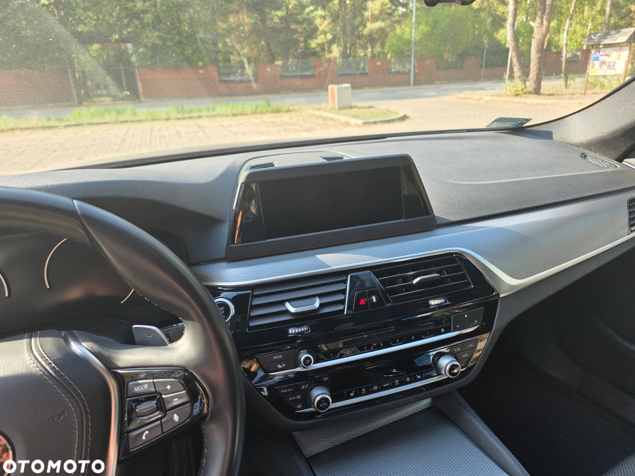 BMW Seria 5 520d xDrive - 2