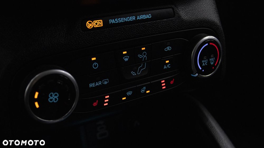 Ford Focus SW 1.5 EcoBlue Connected - 23