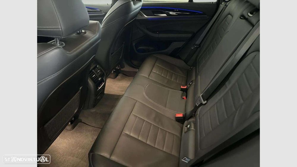 BMW x4 20 d xDrive Pack M - 16